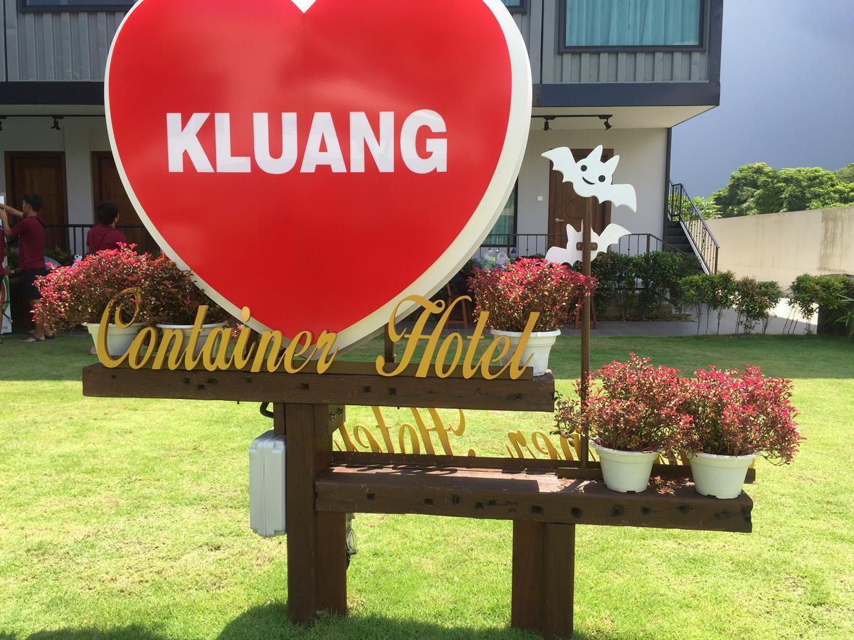 Kluang Container Swimming Pool Hotel Exterior foto